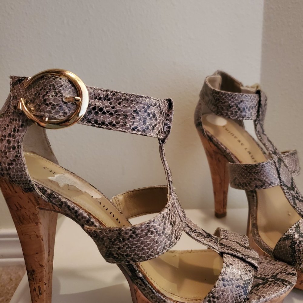Snakeskin Pattern High Heels - image 3